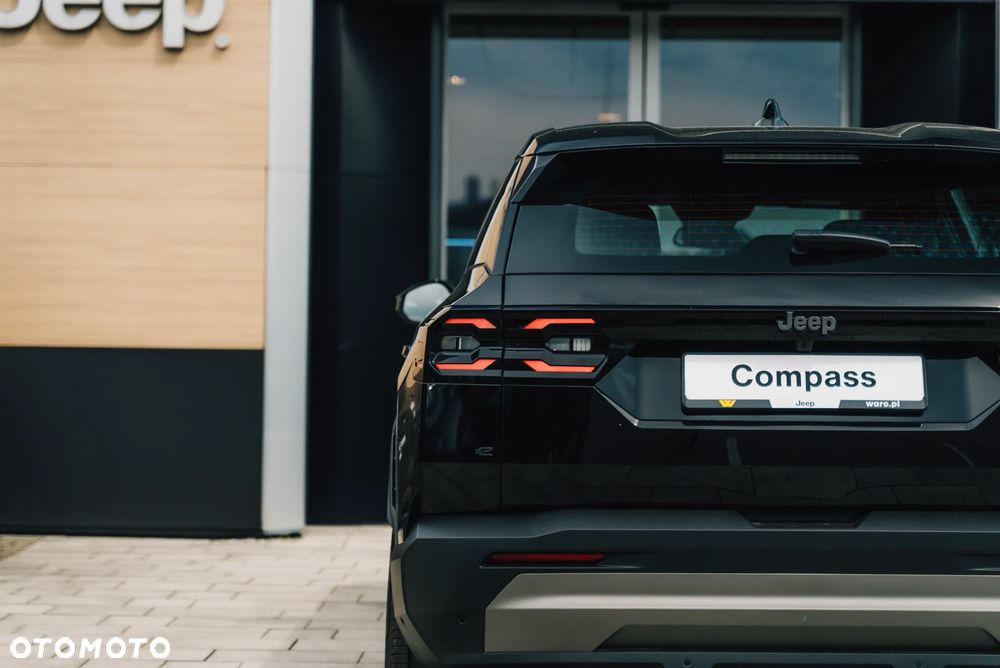 Jeep Compass 73.7kWh Standard Range Altitude FWD - 3