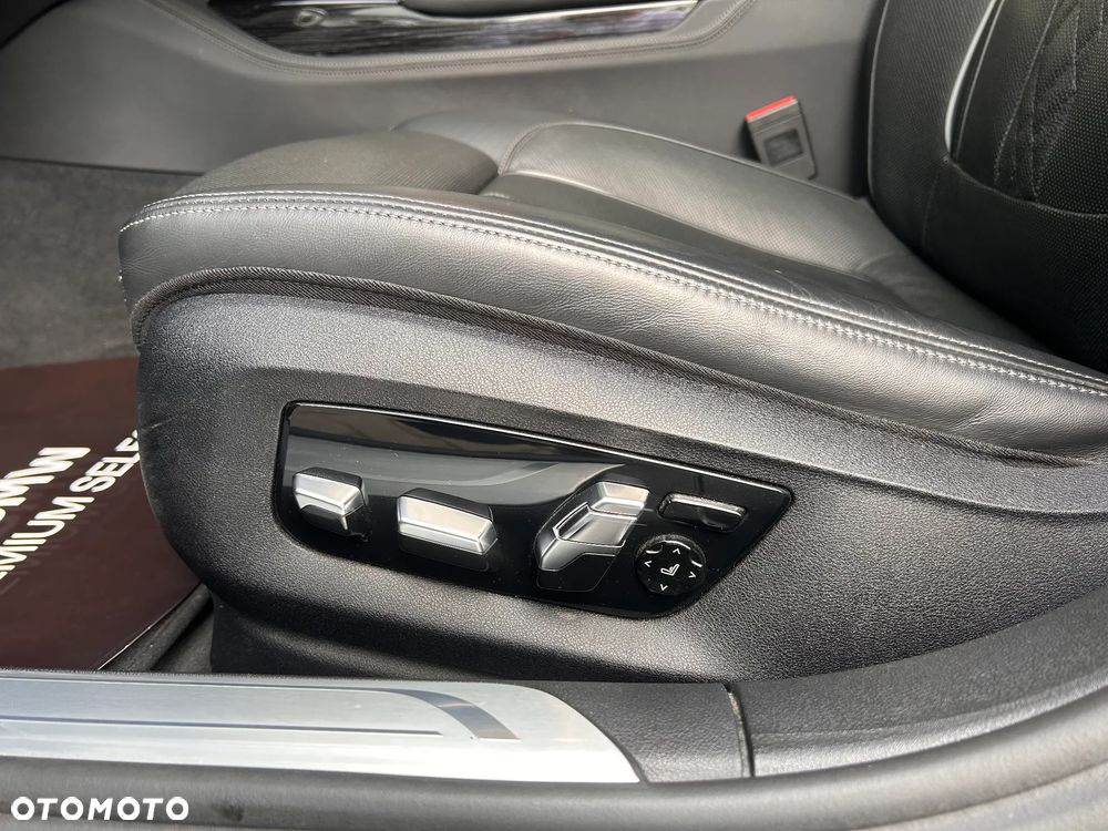BMW Seria 7 750i xDrive sport - 18