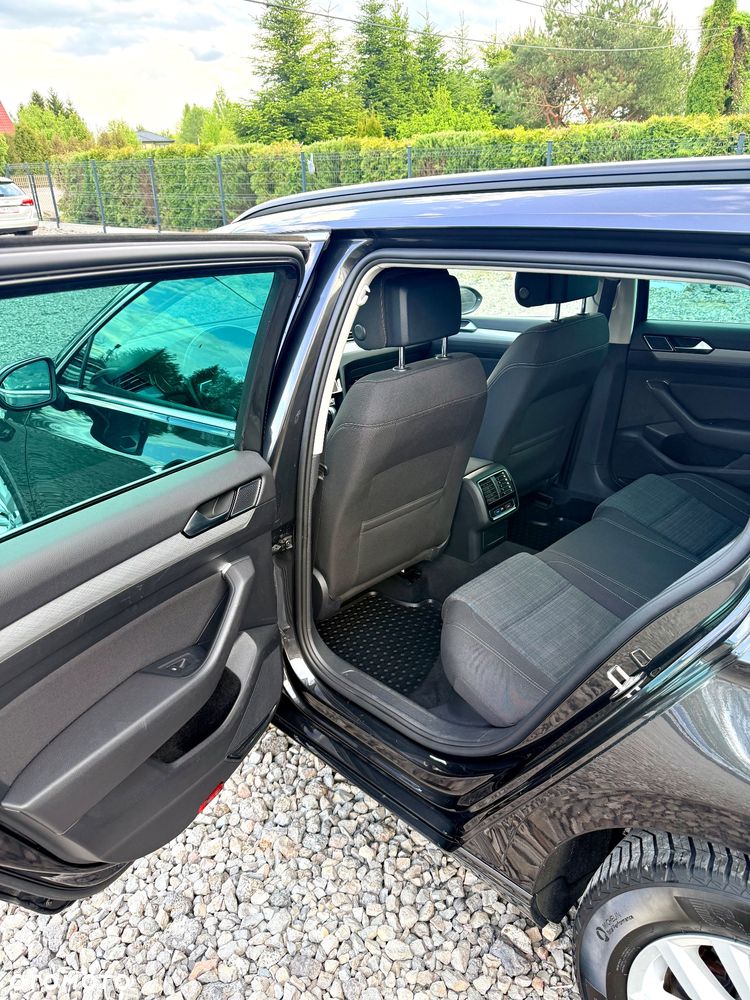 Volkswagen Passat 2.0 TDI SCR DSG Elegance - 10