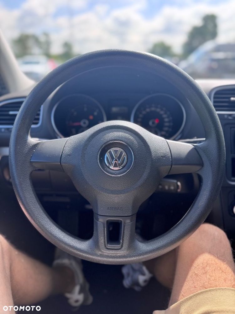 Volkswagen Golf - 13