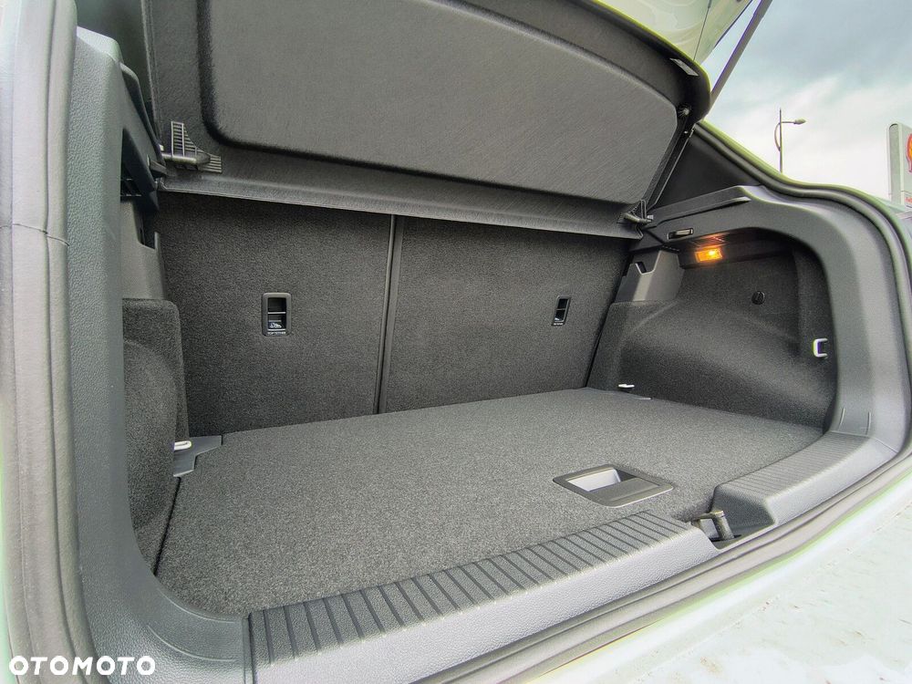 Volkswagen T-Cross 1.0 TSI R-Line Plus DSG - 29