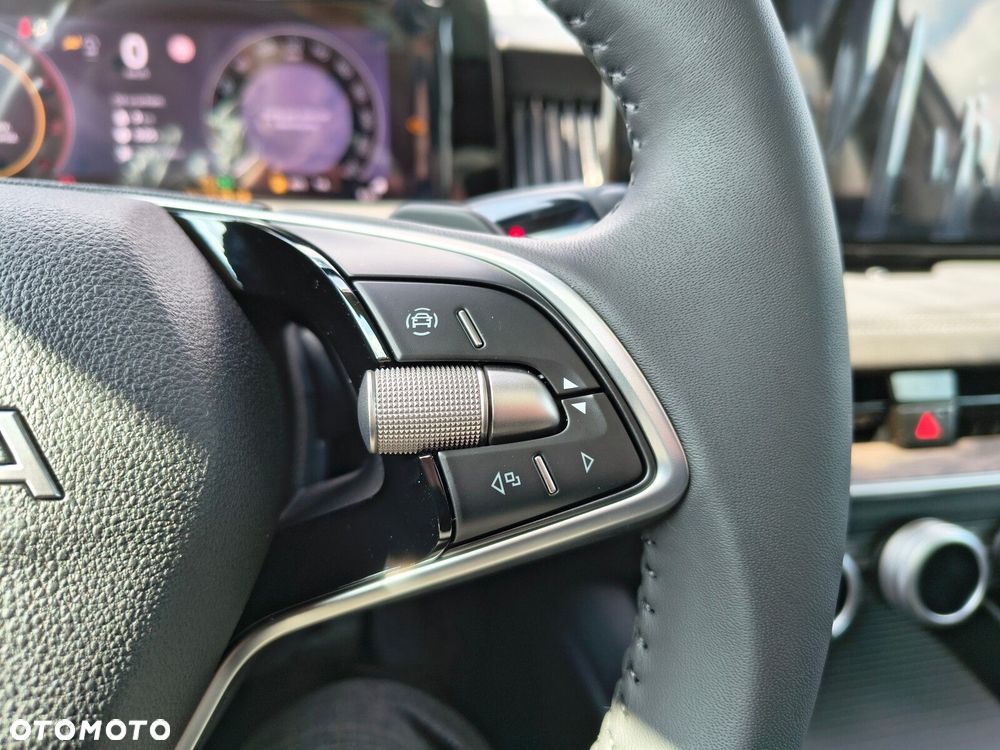 Skoda Superb 2.0 TDI SCR 4x4 L&K DSG - 29