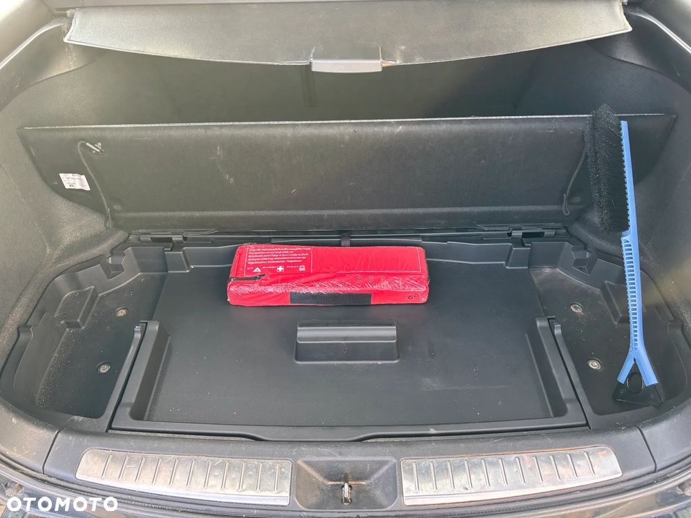 Toyota Avensis 2.0 D-4D Prestige - 12