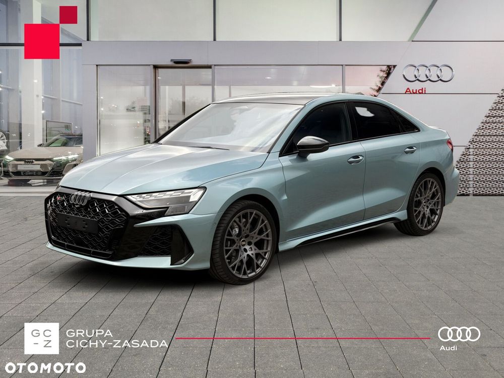 Audi RS3 Limousine - 1