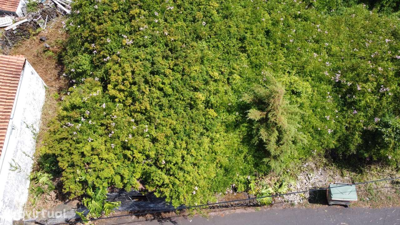 Ruina para reconstrução em Sao Roque do Pico - Grande imagem: 4/24