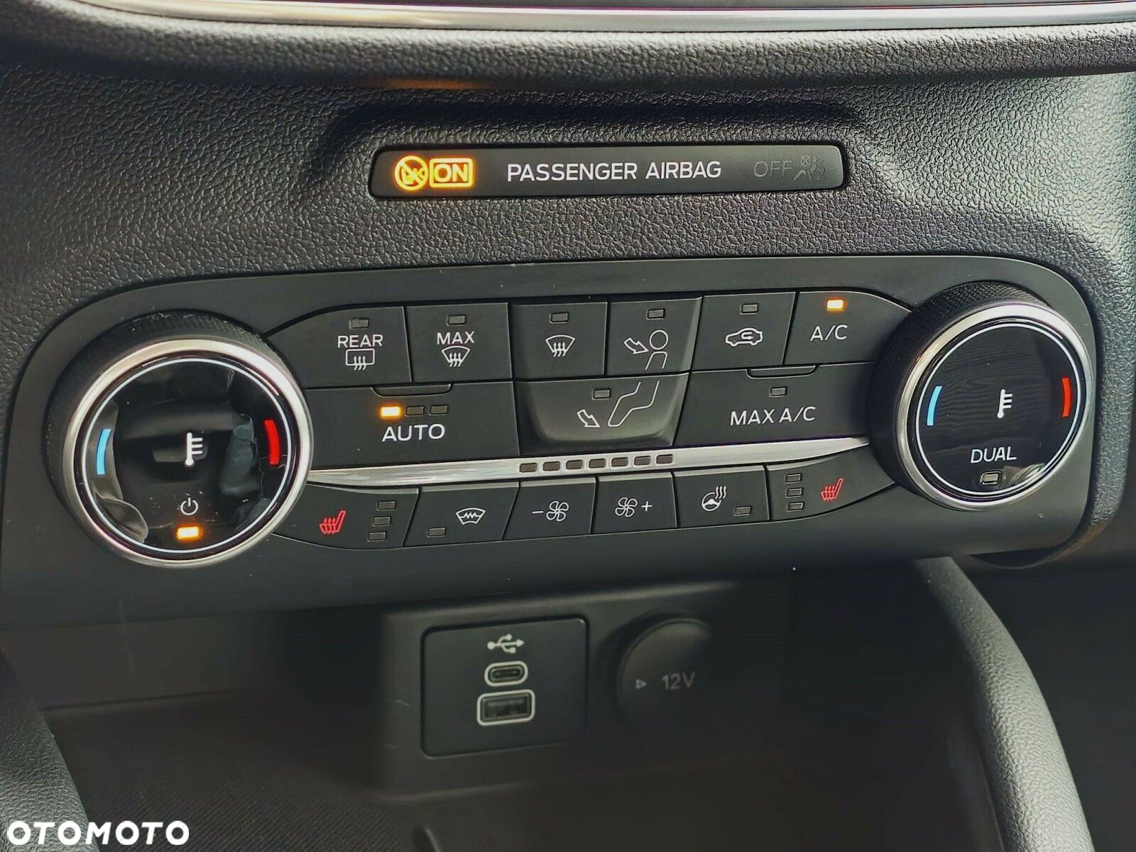 Ford Kuga 1.5 EcoBoost FWD Titanium - 17