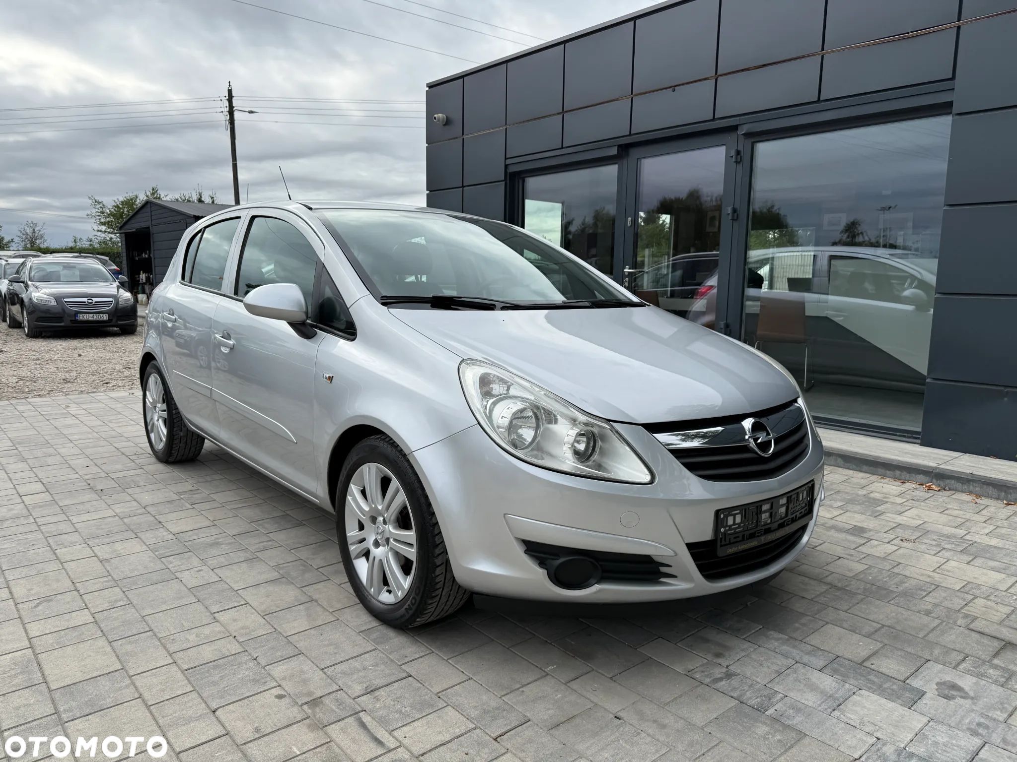 Opel Corsa 1.4 16V Cosmo - 1
