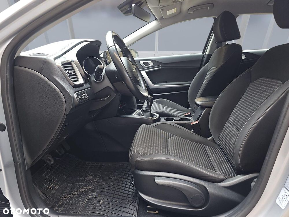 Kia Ceed 1.5 T-GDI M - 9