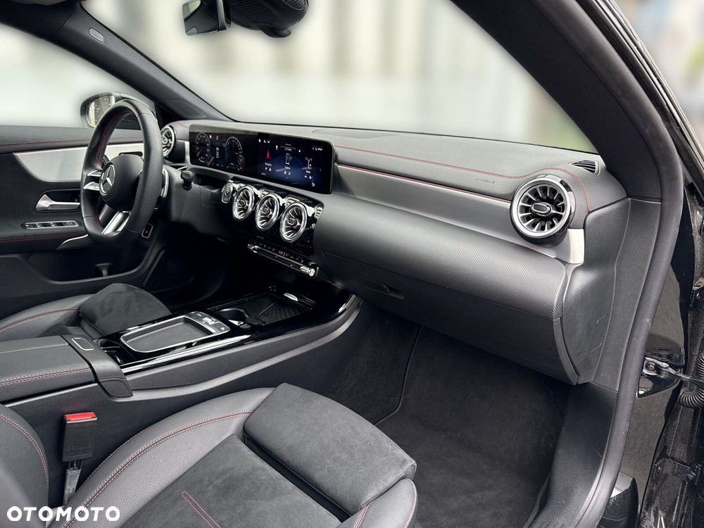 Mercedes-Benz CLA - 18