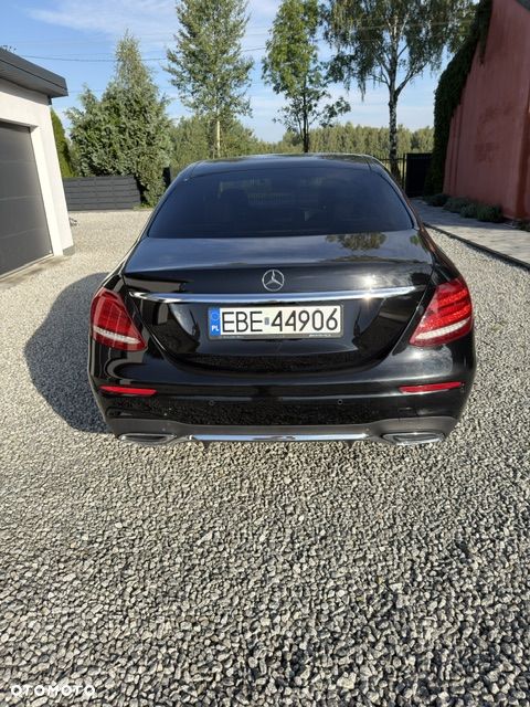 Mercedes-Benz Klasa E 220 d 4-Matic 9G-TRONIC - 16