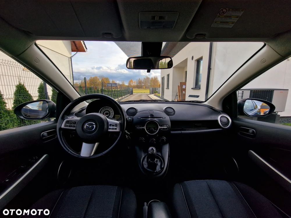 Mazda 2 - 18