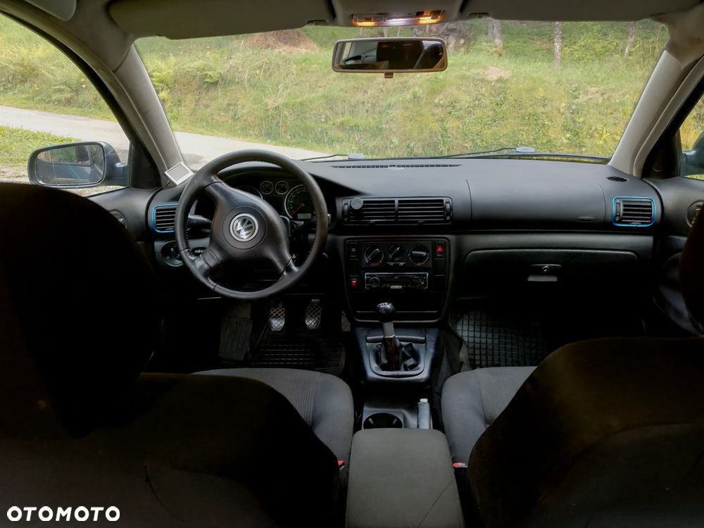 Volkswagen Passat 1.9 TDI Basis - 9