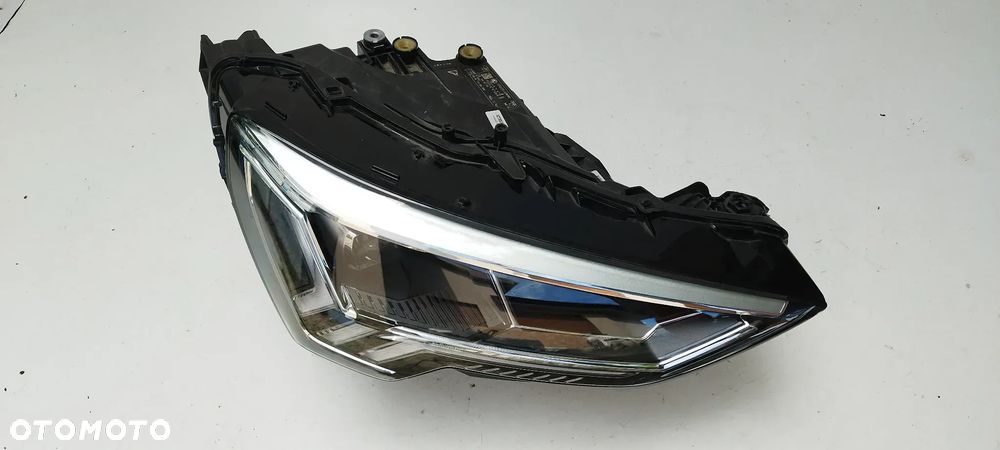 Audi Q3 2018- 83A941034 Full Led Prawa Idealna Oryginał