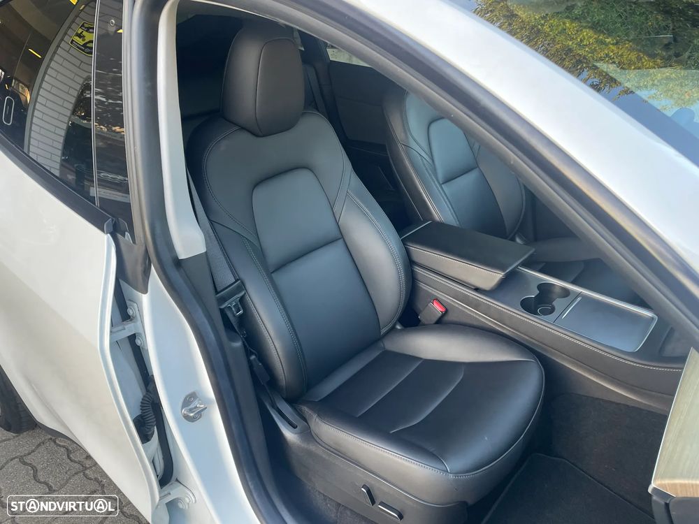 Tesla Model Y RWD - 34