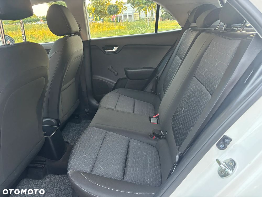 Kia Rio 1.2 M - 17