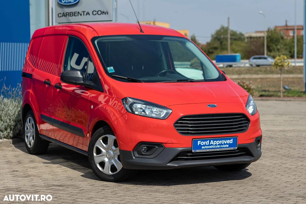 Ford Transit Courier Van - 6