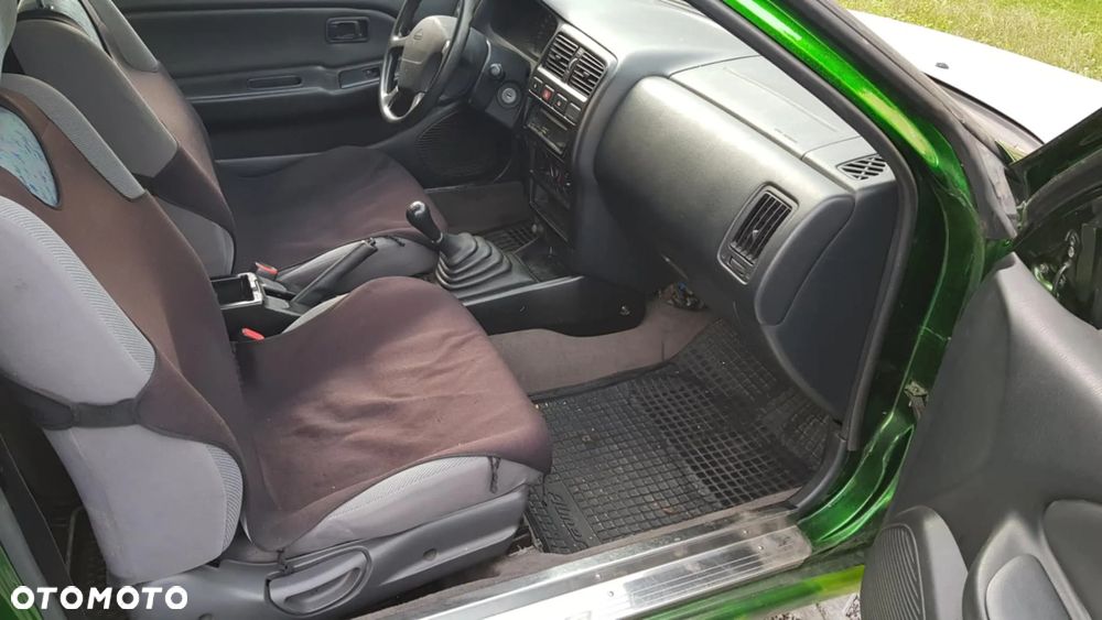 Nissan Almera 1.4 S - 11