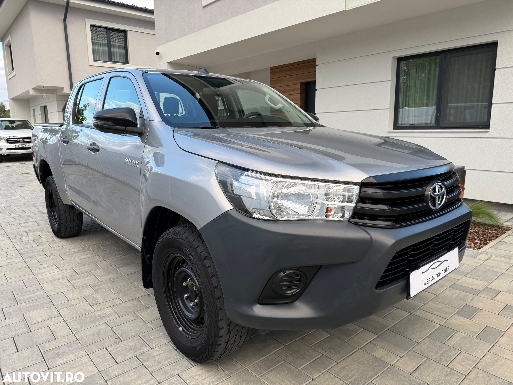 Toyota Hilux 2.4D 150CP 4x4 Double Cab 6MT Style - 2