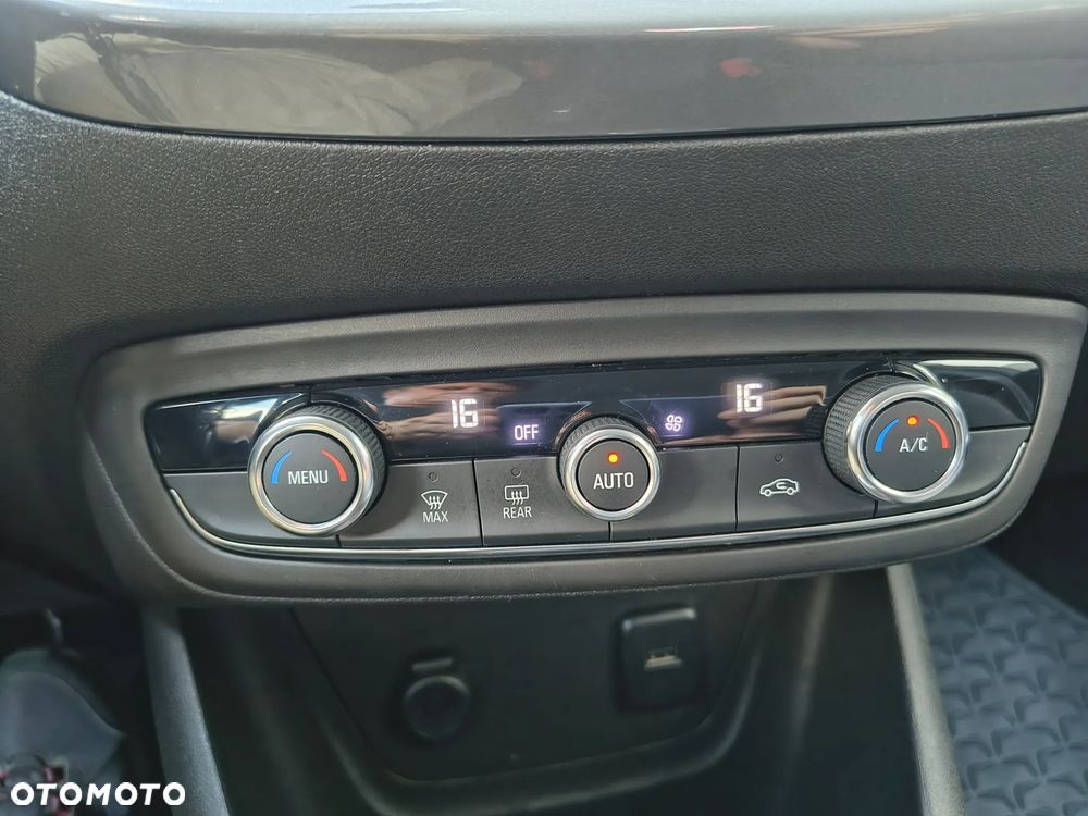 Opel Crossland X - 17