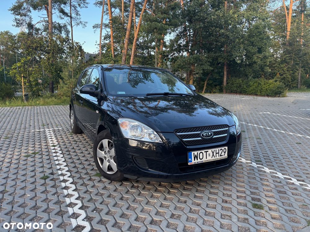 Kia Ceed 1.4 Comfort + - 1