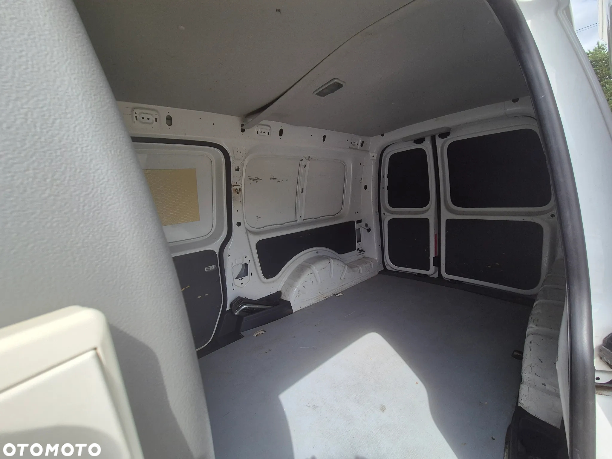 Volkswagen Caddy - 16