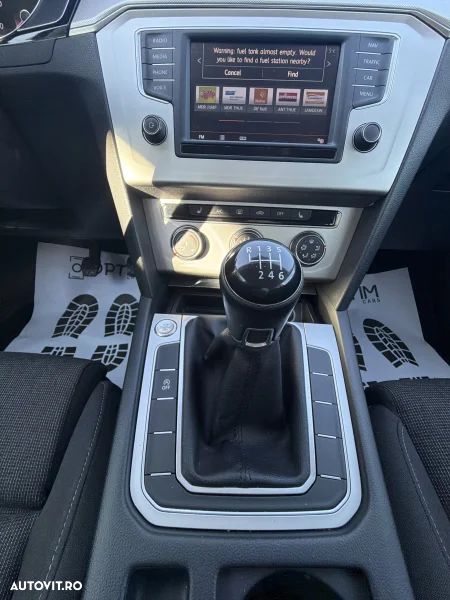 Volkswagen Passat - 11