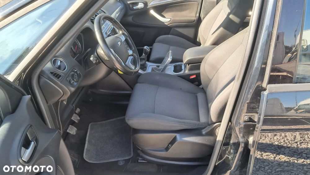 Ford S-Max 2.0 Titanium - 34