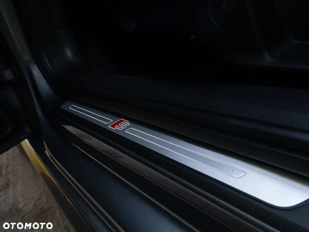 Audi A4 Avant 2.0 TDI DPF S line Sportpaket - 16