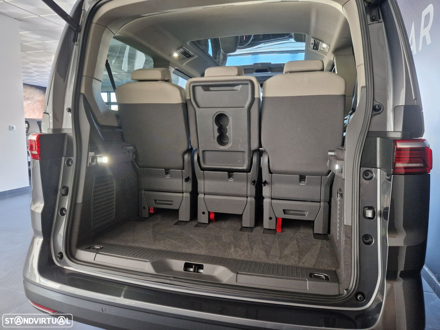 VW Multivan 2.0 TDI Life Longa DSG - 18