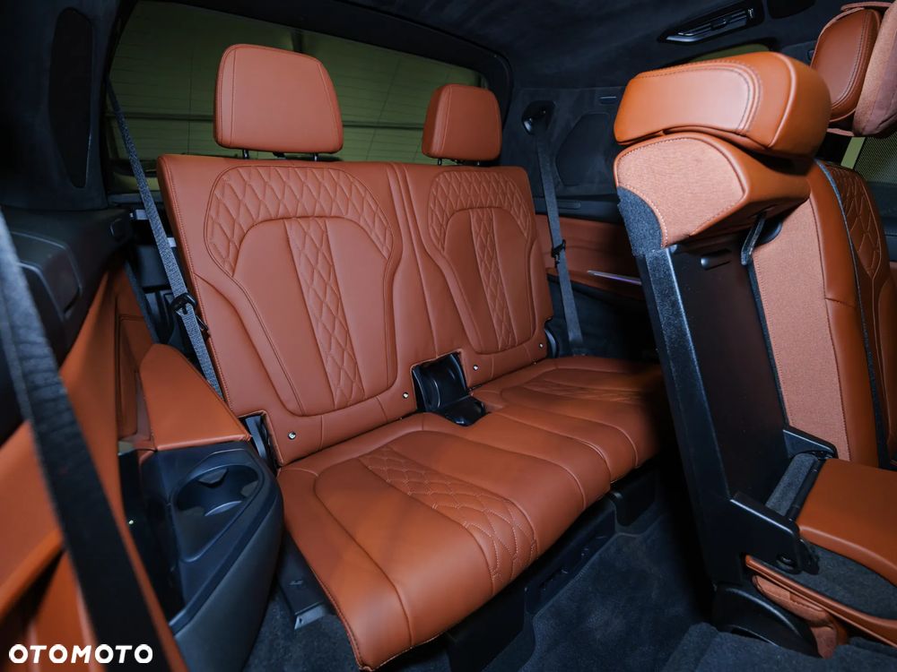 BMW X7 xDrive40d mHEV - 18
