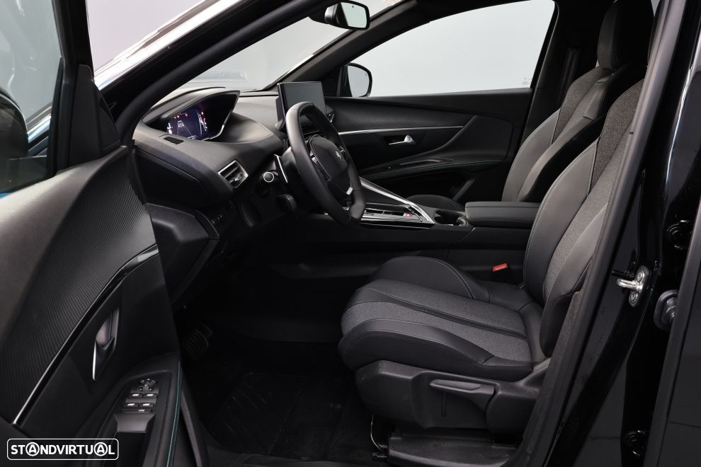 Peugeot 5008 1.2 PureTech Allure Pack EAT8 - 24