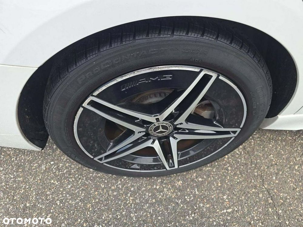 Mercedes-Benz Klasa C 300 4Matic 9G-TRONIC AMG Line - 15