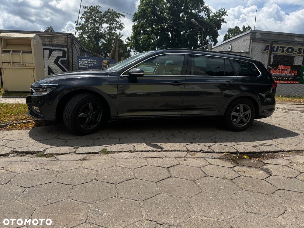 Volkswagen Passat 2.0 TDI SCR DSG Comfortline - 1