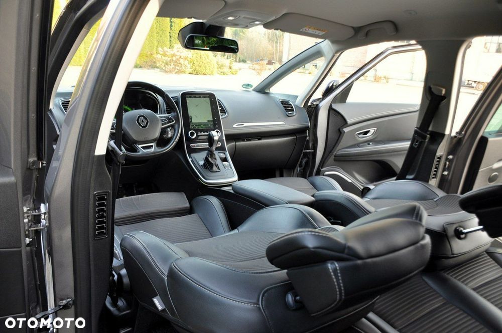 Renault Grand Scenic - 29
