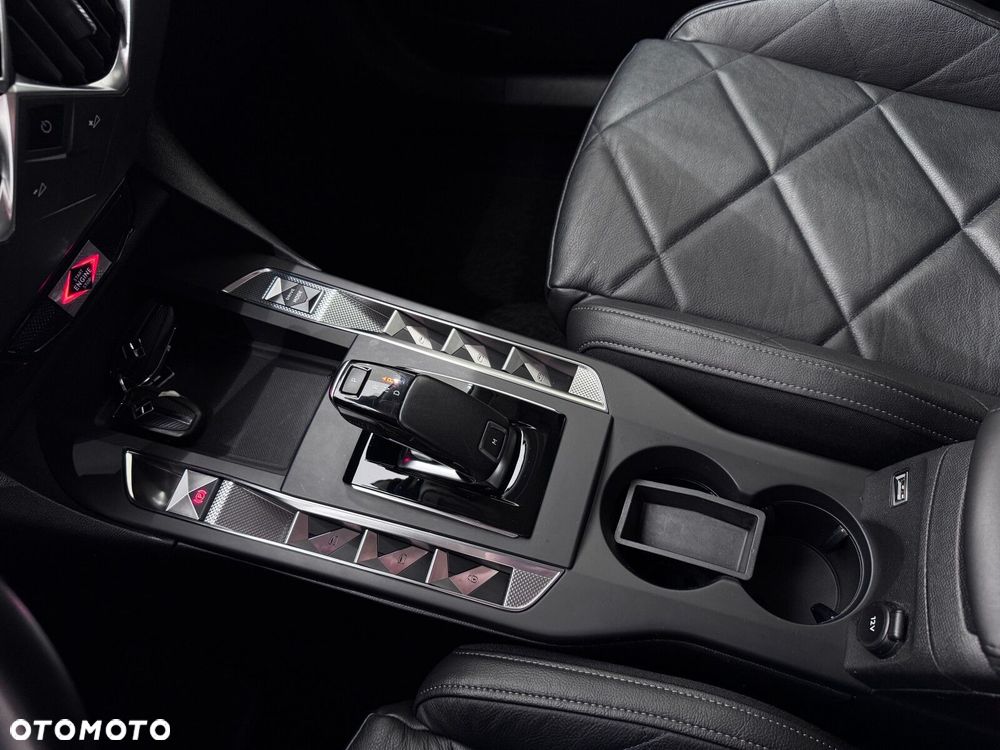 DS Automobiles DS 3 Crossback 1.2 PureTech Grand Chic - 25