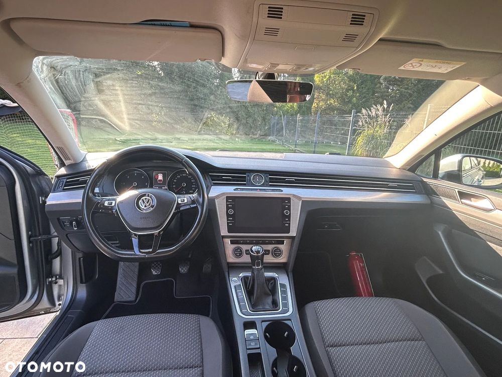 Volkswagen Passat 1.6 TDI BMT Comfortline - 7