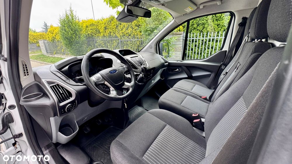 Ford Transit Custom L2H2 średni  xenon kamera idealny 2.0 TDCI blaszak krótki L1H2 VAT FV faktura 23% 3 miejsca / osobowy blaszak podwójne drzwi z obu stron - 9
