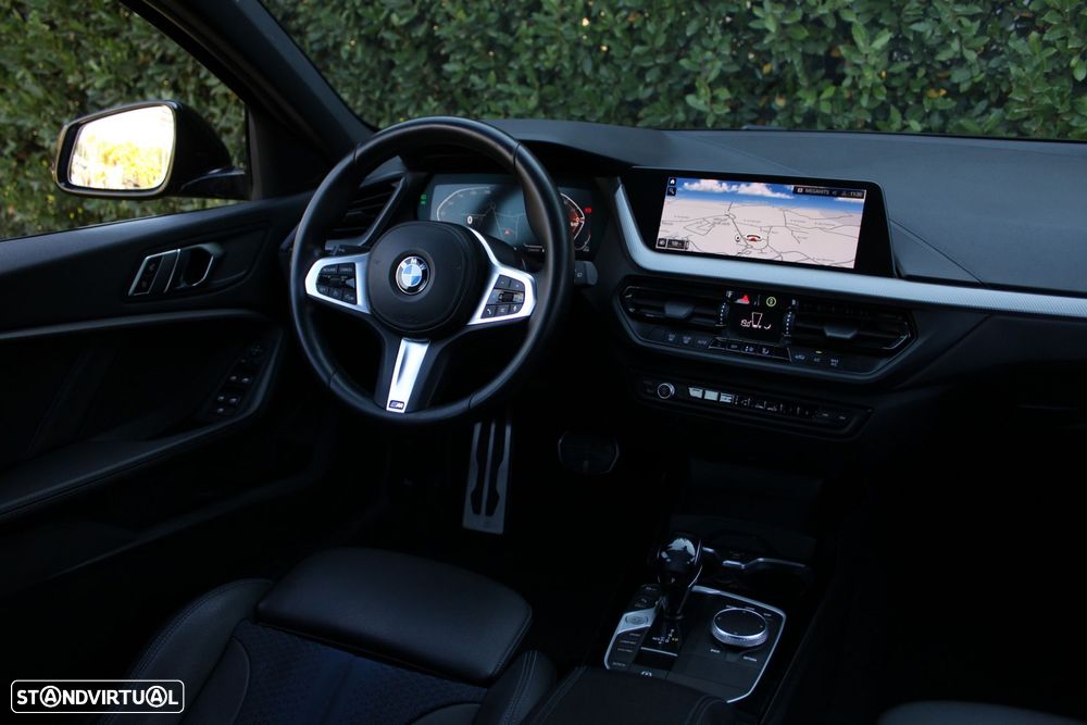 BMW 116 d Pack Desportivo M Auto - 23