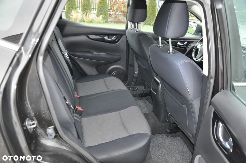 Nissan Qashqai 1.6 Visia - 12