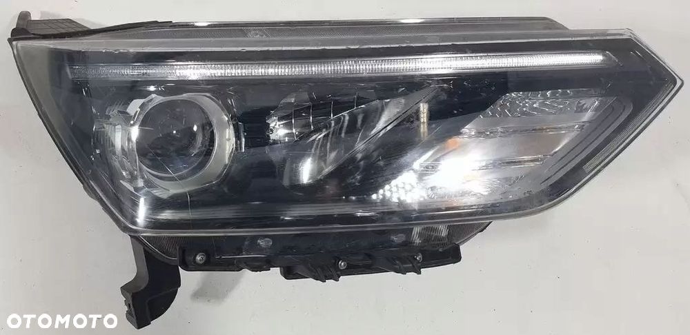 Ssangyong Korando Reflektor Prawy 8310237101 - 1