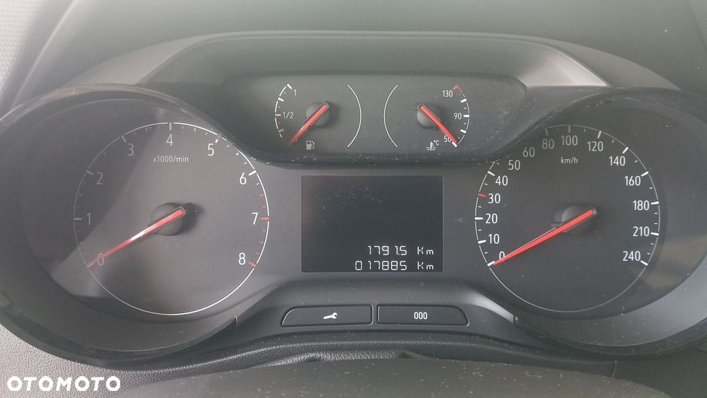 Opel Crossland X - 13