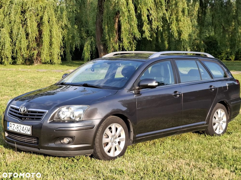 Toyota Avensis 1.8 VVT-i Sol - 4