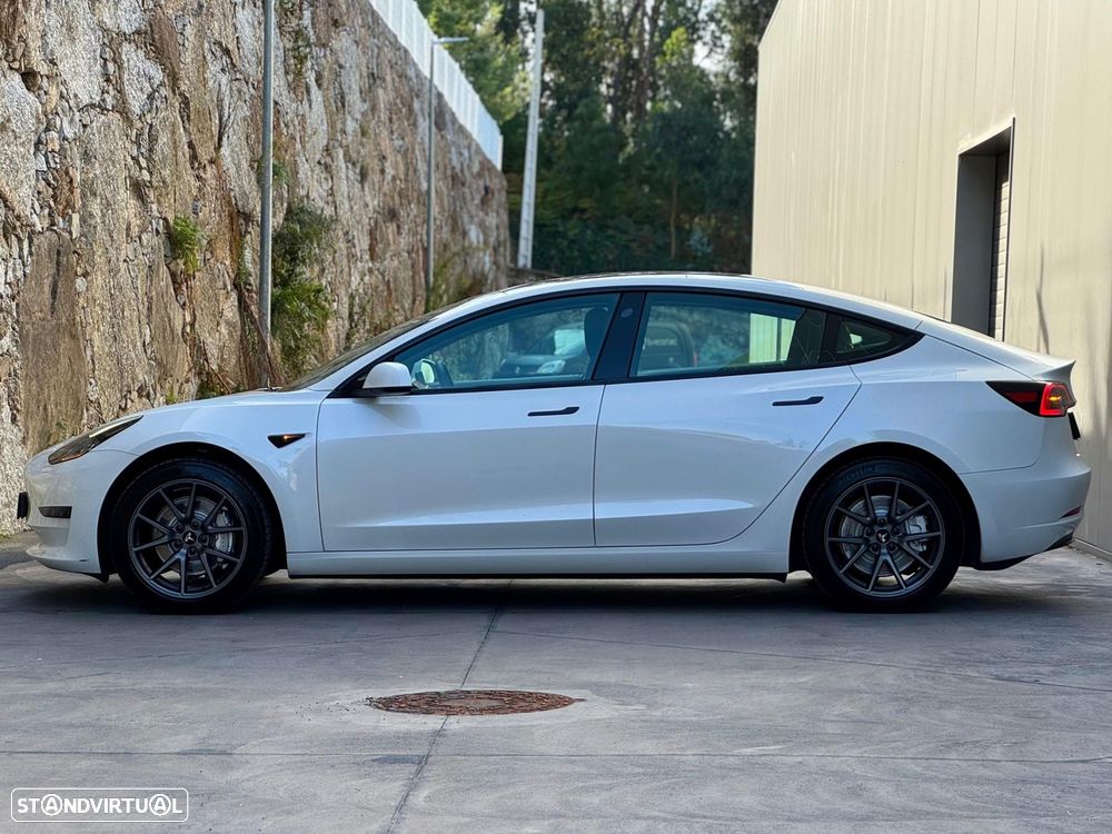 Tesla Model 3 Standard Range Plus RWD - 24