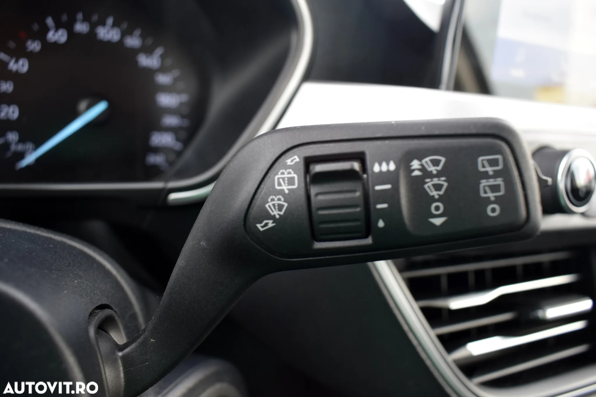 Ford Focus 1.5 EcoBlue Start-Stopp-System Aut. TREND - 19