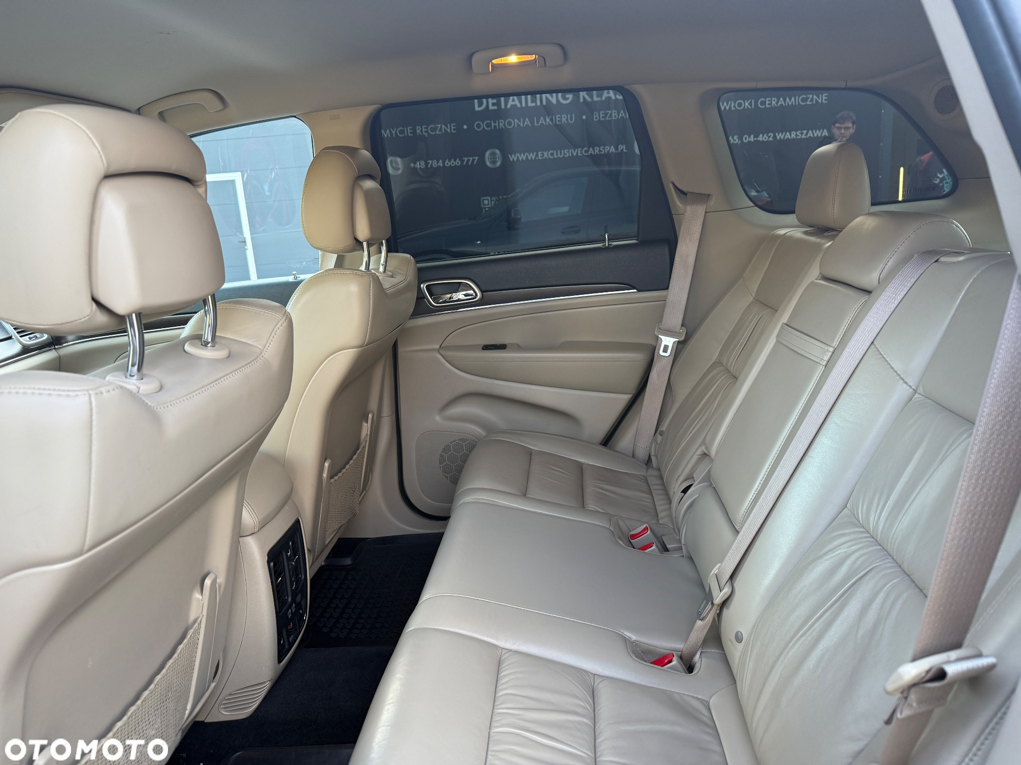 Jeep Grand Cherokee - 11