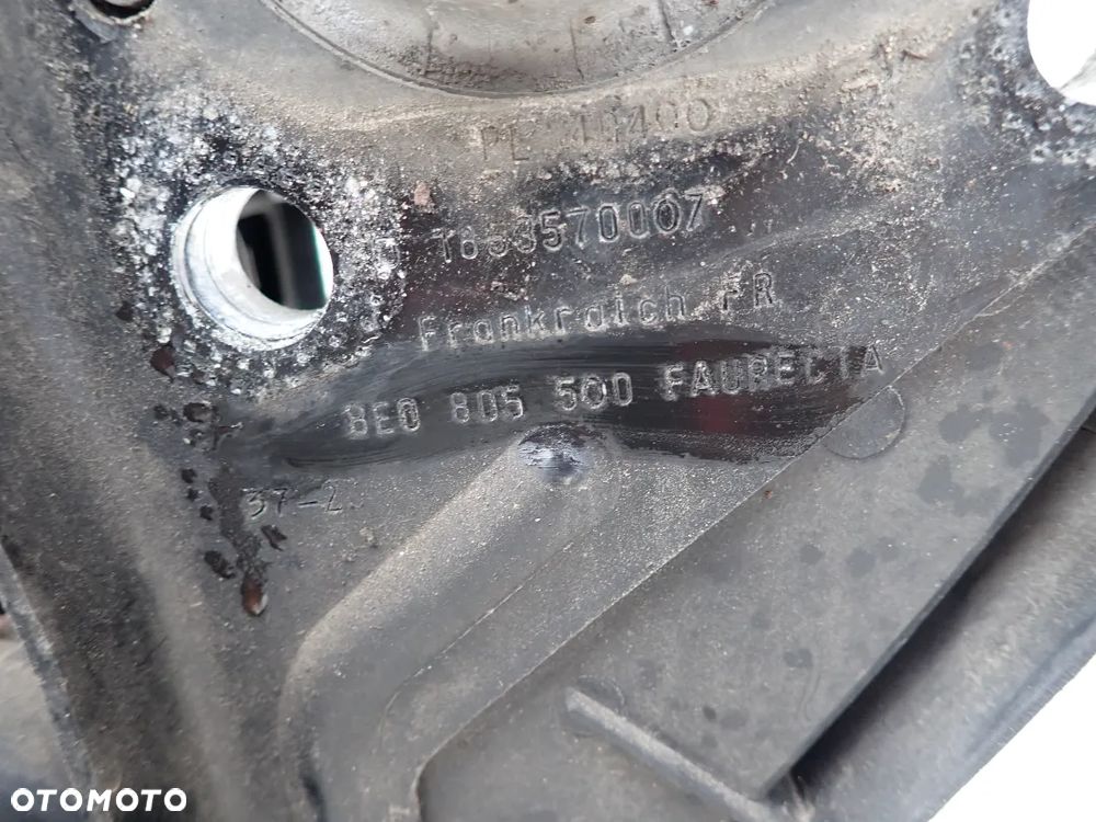 PAS PRZEDNI CHŁODNICE AUDI A4 B6 BENZYNA ASN RADOM - 9