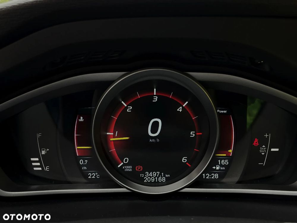 Volvo V40 Cross Country D3 Momentum - 21