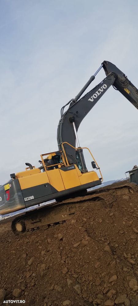 Volvo EC220DL - 2