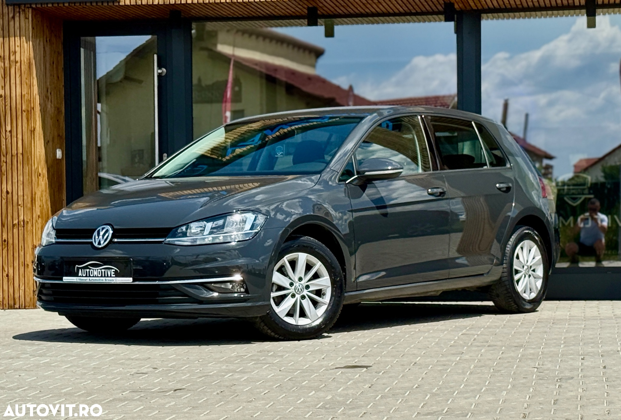 Volkswagen Golf 1.6 TDI Comfortline - 5