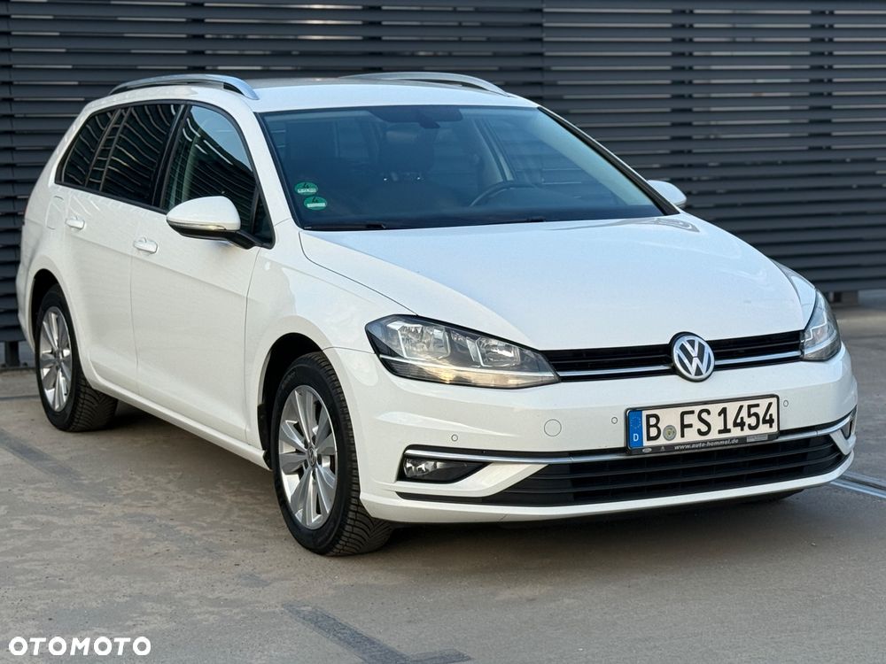 Volkswagen Golf - 2